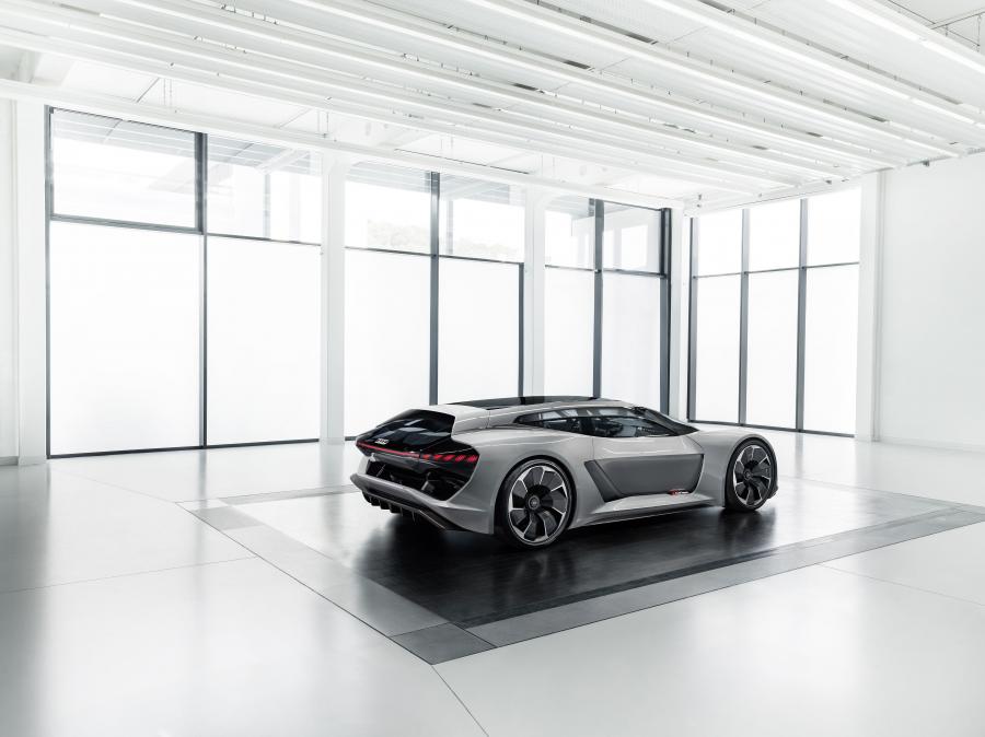  Audi PB 18 e-tron 2018 года  (фото 23 из 51)